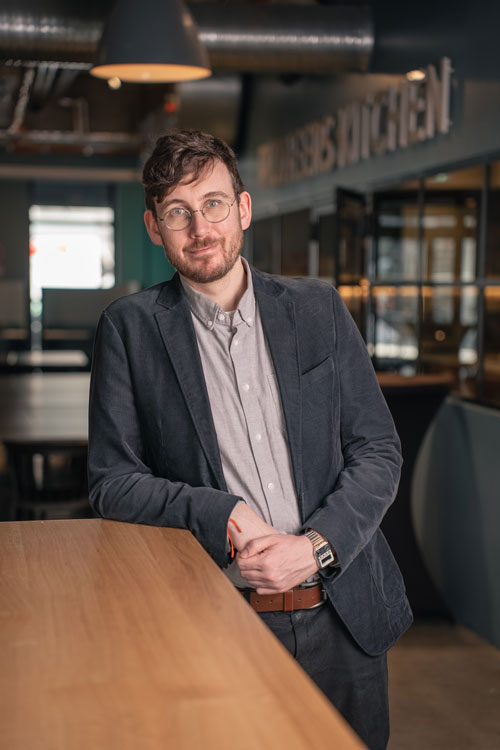 Maximilian Neuber, Projektmanager AiSceMa beim OWL Maschinenbau e. V.